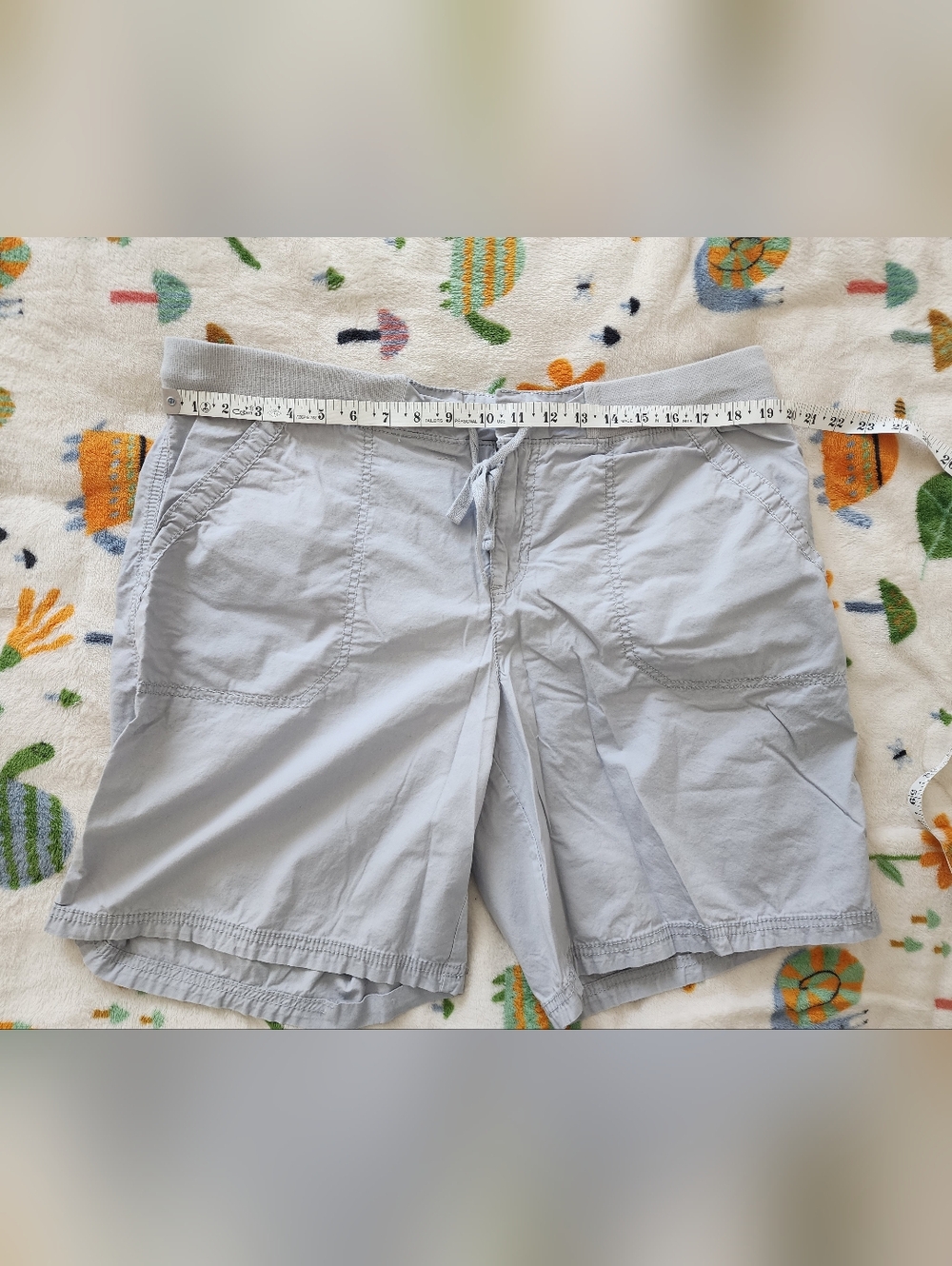 Style & Co. Light Gray Drawstring Casual Shorts Size XL.